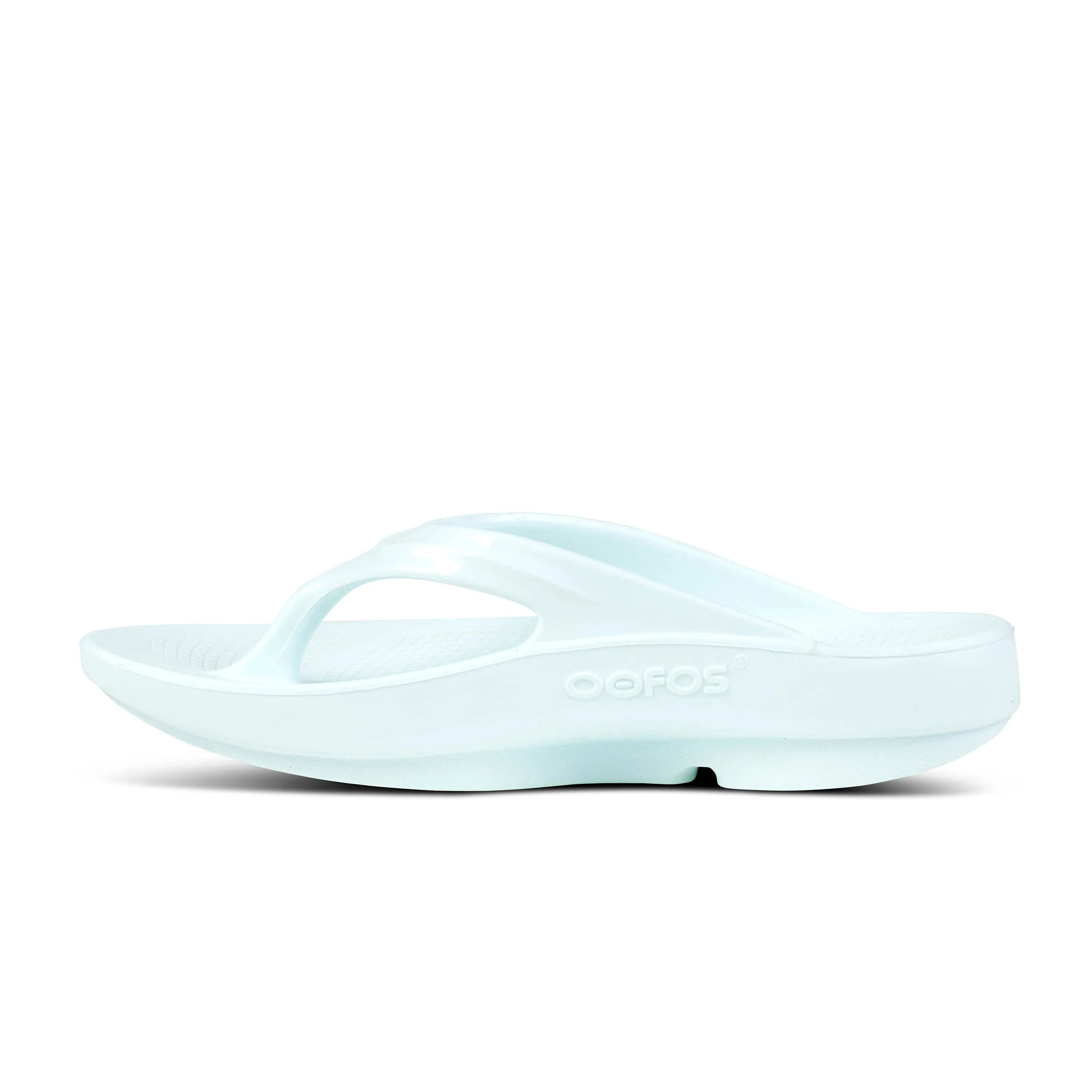  Women's OOlala Toe Post Sandal in Ice  